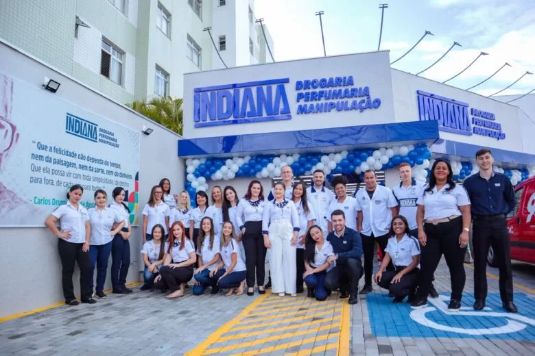 Homenageando Drummond, Farmácia Indiana inaugura a sua terceira loja em Itabira