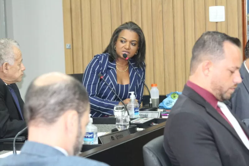 Neidson critica Prefeitura de Itabira por contratar R$ 82 milhões "sem licitação"; governo nega irregularidades