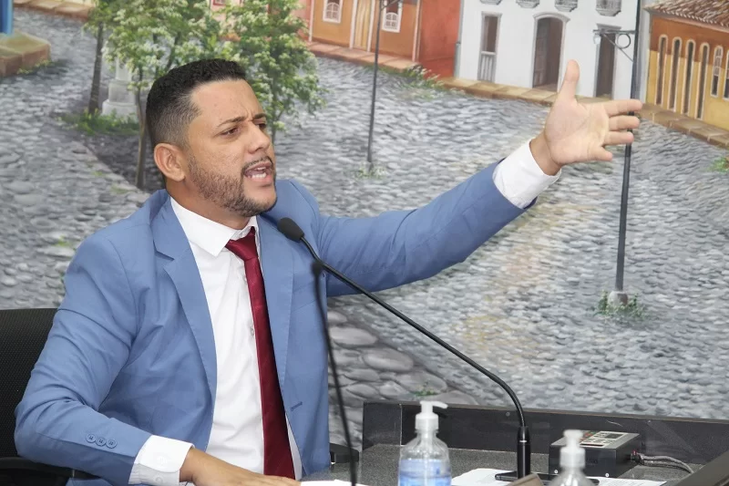 Câmara de Itabira: Tãozinho sobe o tom com Rose Félix; Vetão e Heraldo batem-boca