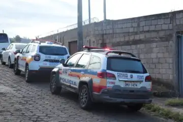 Polícia prende dupla por tráfico de drogas em Santa Bárbara