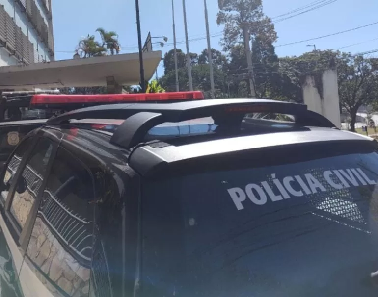 Polícia resgata mulher mantida 3 anos em cárcere privado por marido em Ouro Preto Polícia resgata mulher mantida 3 anos em cárcere privado por marido em Ouro Preto