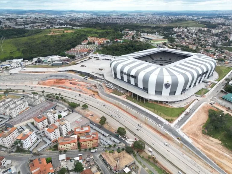 Obras no ‘Elevado da Massa’ complicam trânsito próximo à Arena MRV Obras no ‘Elevado da Massa’ complicam trânsito próximo à Arena MRV