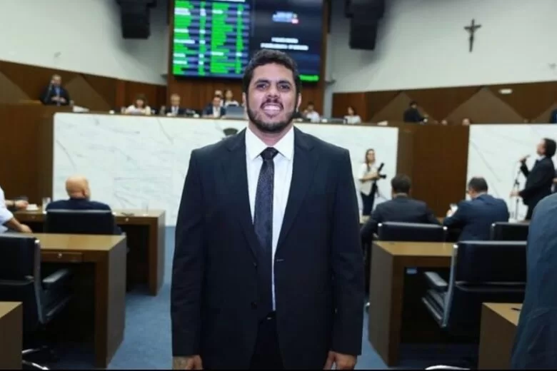Suplente de Nikolas Ferreira perde cargo na Câmara de Belo Horizonte e César Gordin assume Suplente de Nikolas Ferreira perde cargo na Câmara de Belo Horizonte e César Gordin assume