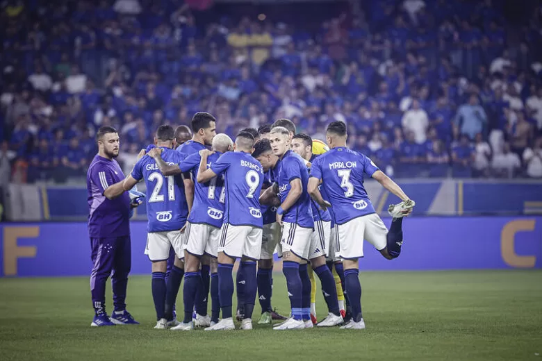 Cruzeiro tem Mineirão cheio e boa atuação, mas perde para o Fluminense Cruzeiro tem Mineirão cheio e boa atuação, mas perde para o Fluminense
