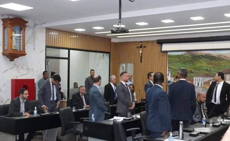 Vereadores governistas impediram que o subsídio de R$ 34,9 milhões para Cisne fosse votado na terça-feira Vereadores governistas impediram que o subsídio de R$ 34,9 milhões para Cisne fosse votado na terça-feira