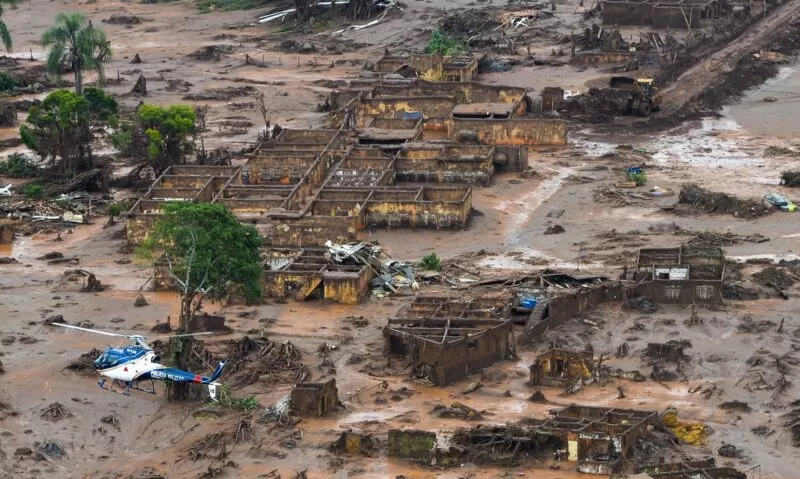 E-mail sugere que BHP alertou Samarco sobre o risco de desastre-crime em Mariana E-mail sugere que BHP alertou Samarco sobre o risco de desastre-crime em Mariana