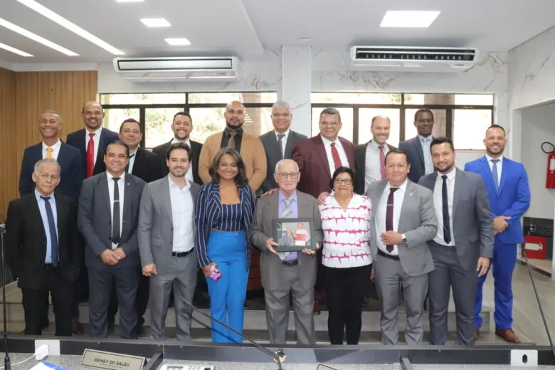 Câmara homenageia “Zé Celso”, vereador mais longevo de Itabira