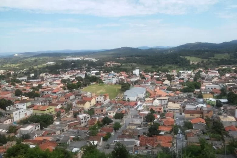 Apesar do precioso nome, Esmeraldas é a cidade com menor arrecadação por pessoa em Minas Gerais Apesar do precioso nome, Esmeraldas é a cidade com menor arrecadação por pessoa em Minas Gerais