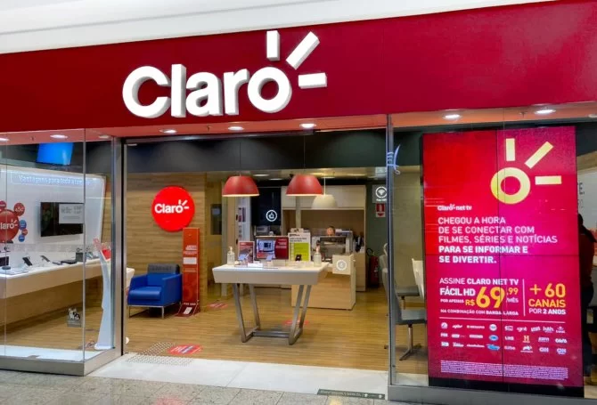 Claro é multada por publicidade enganosa de plano sem fidelidade Claro é multada por publicidade enganosa de plano sem fidelidade