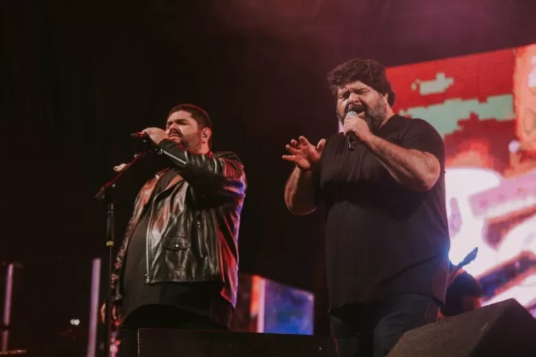 Cesar Menotti e Fabiano e Dennis DJ estão confirmados para Festa dos Pés de Pomba em Barão de Cocais Cesar Menotti e Fabiano e Dennis DJ estão confirmados para Festa dos Pés de Pomba em Barão de Cocais