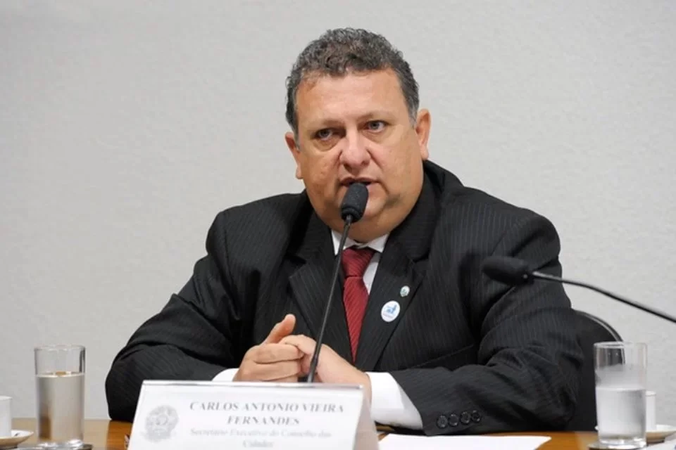 Lula demite Rita Serrano da presidência da Caixa; substituto é indicado pelo Centrão