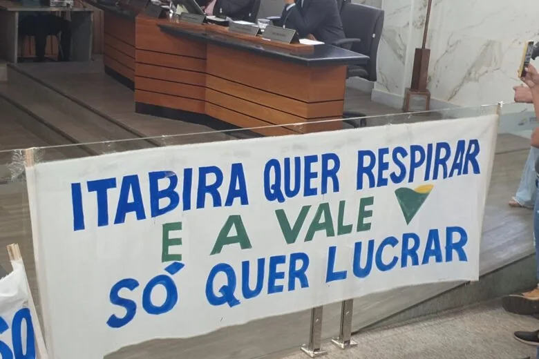 Diferente do que afirma Codema, Vale não retirou pedido para aumentar poluição do ar Diferente do que afirma Codema, Vale não retirou pedido para aumentar poluição do ar