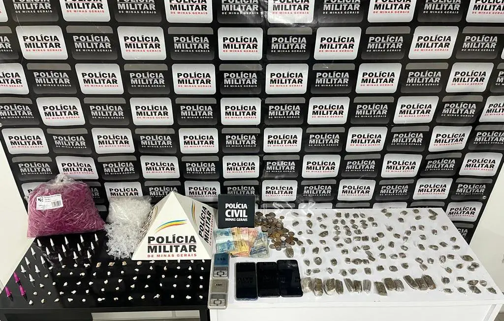 Em ação conjunta das polícias Civil e Militar, homem é preso por tráfico de drogas; cocaína, crack e maconha são apreendidos