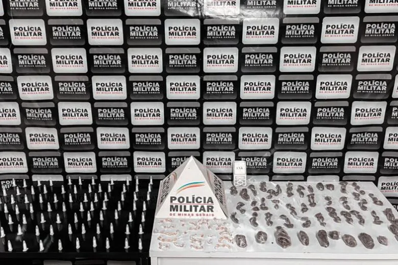 Santa Bárbara: PM apreende grande quantidade de drogas e três homens são presos/apreendidos Santa Bárbara: PM apreende grande quantidade de drogas e três homens são presos/apreendidos