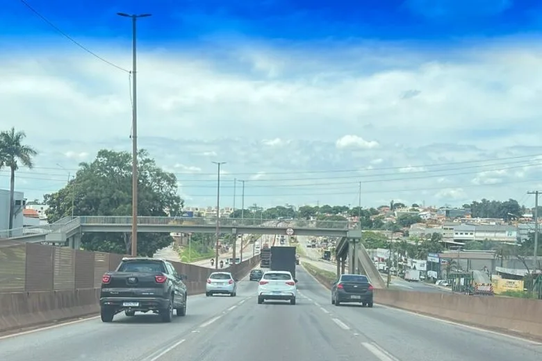 Rodovias mineiras têm 55 pontos de interdição e 218 locais de risco; confira a lista antes de pegar estrada! Rodovias mineiras têm 55 pontos de interdição e 218 locais de risco; confira a lista antes de pegar estrada!