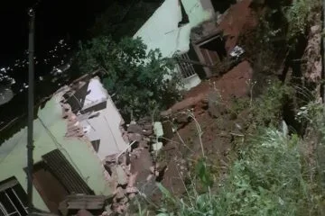 Quase 2 anos de espera: Após muro desabar e destruir casa, família segue aguardando obra da Prefeitura de Itabira 