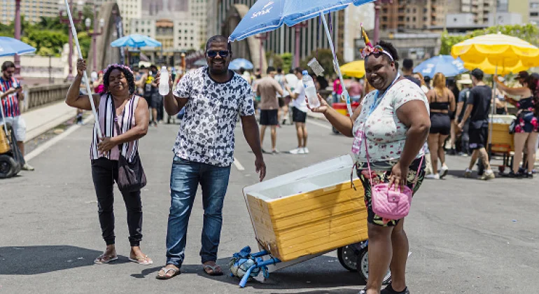 Prefeitura abre cadastramento de ambulantes para o Carnaval de BH 2024