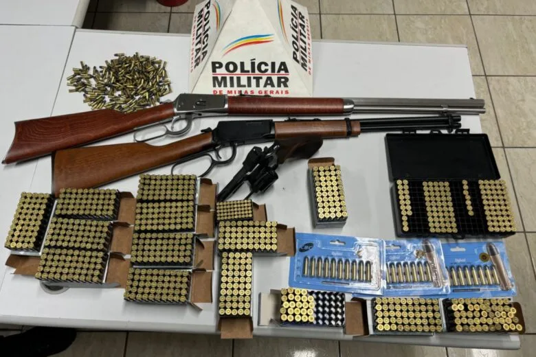 Dono de enorme material bélico, homem é preso por agredir companheira em Ipatinga