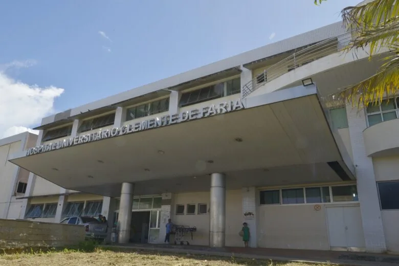 Governo de Minas anuncia autorização para contratação de 68 profissionais para o Hospital Universitário da Unimontes Governo de Minas anuncia autorização para contratação de 68 profissionais para o Hospital Universitário da Unimontes