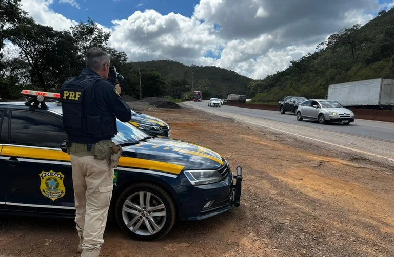 PRF e TRE-MG alinham operação de segurança nas rodovias durante as eleições em Minas Gerais