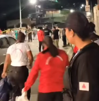 Veículo atropela cerca de 30 pessoas em Carnaval de São Gonçalo do Rio Abaixo