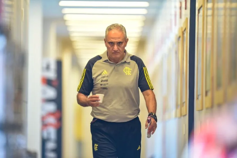 Tite se desculpa por comentário sobre Daniel Alves: ‘Comparação inoportuna e sem sentido’ Tite se desculpa por comentário sobre Daniel Alves: ‘Comparação inoportuna e sem sentido’