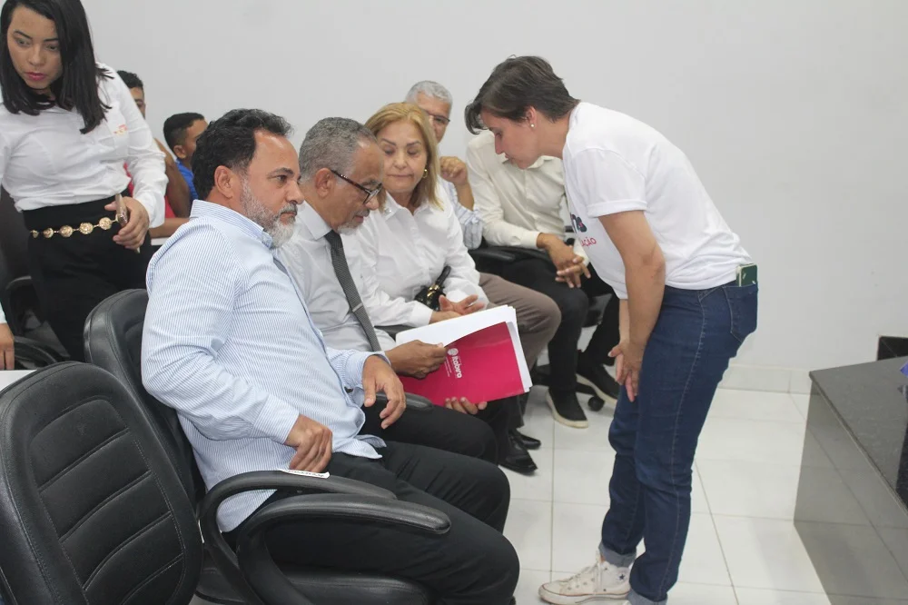 Laura Souza, secretária de Educação, e Gabriel Quintão, secretária de Administração, são pré-candidatos a vereador