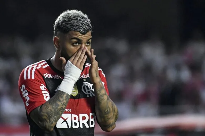 Gabigol, do Flamengo, é suspenso do futebol por 2 anos por tentar fraudar exame antidoping Gabigol, do Flamengo, é suspenso do futebol por 2 anos por tentar fraudar exame antidoping