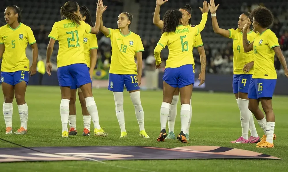 Infantino revela sedes das Copas do Mundo femininas de 2031 e 2035