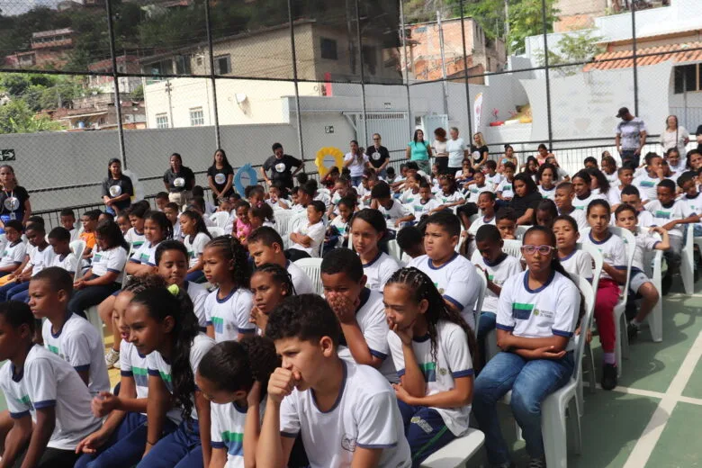 Prefeitura entrega reforma da Escola Municipal Pedreira do Instituto