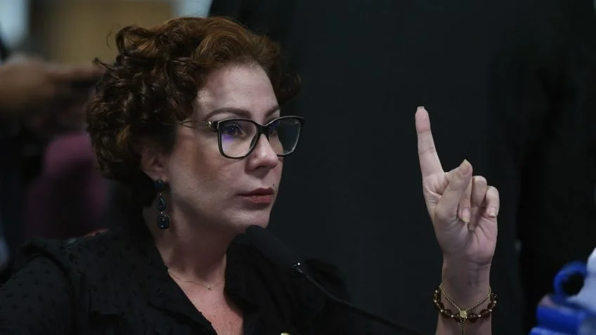 Zambelli quer se apresentar à Justiça italiana, diz advogado