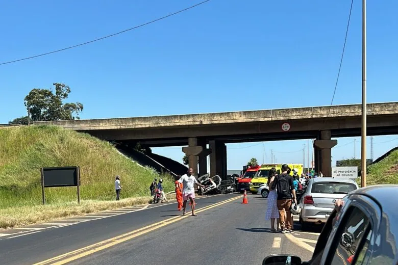 Acidente envolvendo cinco veículos em Uberlândia deixa vítima fatal Acidente envolvendo cinco veículos em Uberlândia deixa vítima fatal