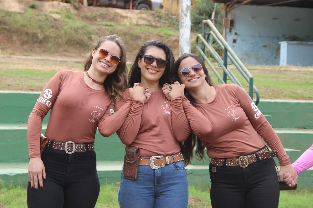 Em sua terceira edição, Cavalgada do Batom de Ferros reúne mais de 400 amazonas