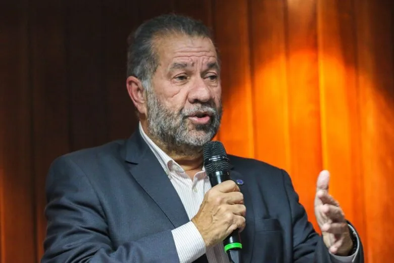 INSS notifica aposentados sobre revisão de benefícios INSS notifica aposentados sobre revisão de benefícios