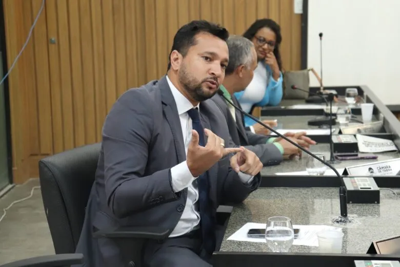 Apesar de lei aprovada em 2023, atletas itabiranos seguem sem receber o “Bolsa Atleta” Apesar de lei aprovada em 2023, atletas itabiranos seguem sem receber o “Bolsa Atleta”