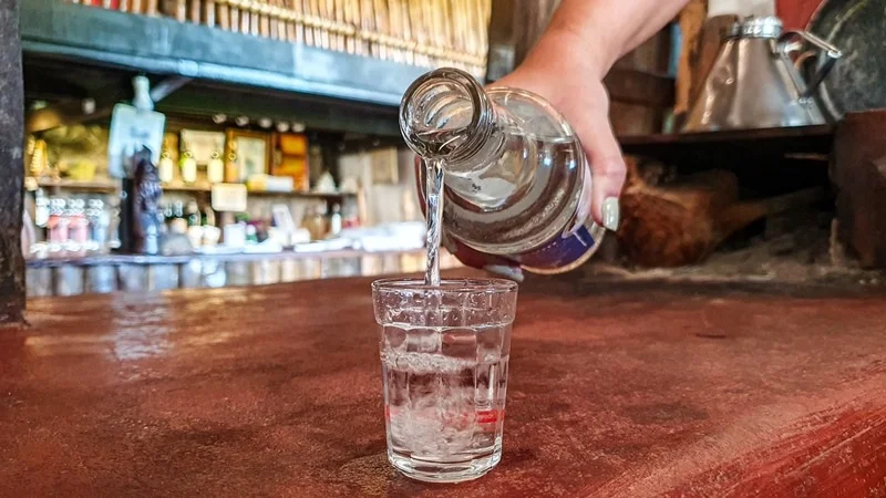 Cachaça mineira: tradição e qualidade garantem emprego e renda no campo