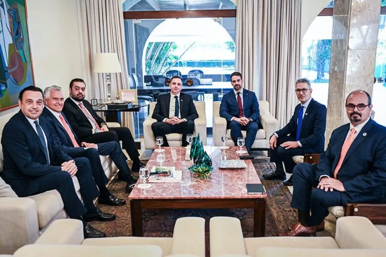 Pacheco apresenta programa que permite estados quitarem dívidas com a União e define urgência para tramitação Pacheco apresenta programa que permite estados quitarem dívidas com a União e define urgência para tramitação