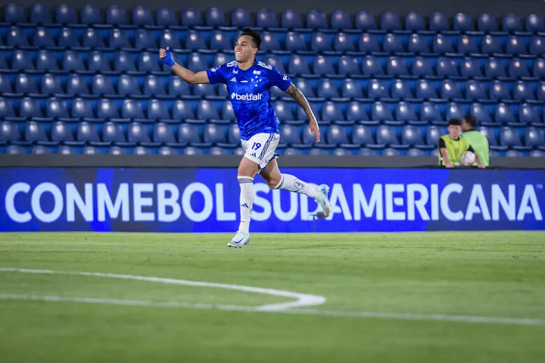 Cruzeiro supera Libertad no Paraguai e sai na frente nas semifinais da Copa Sul-Americana; assista aos gols