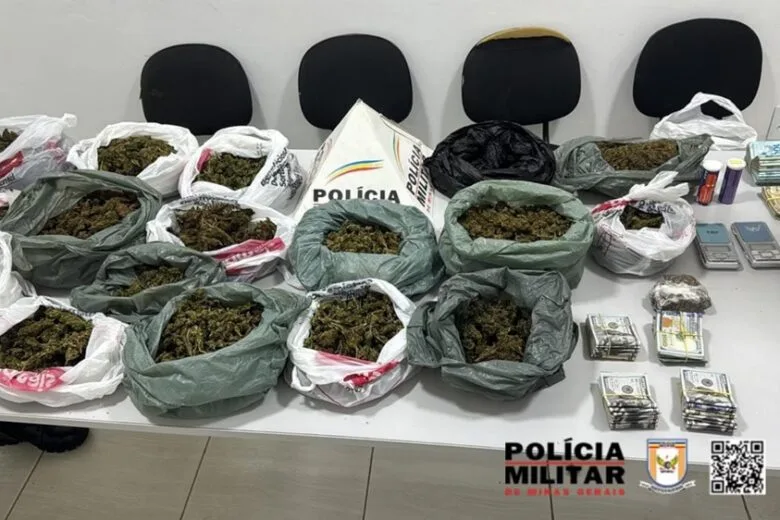 Homem é detido com mais de 60 mil dólares e grande quantidade de drogas; prisão aconteceu na BR-381