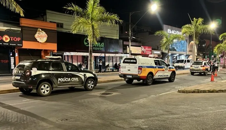 Mulher armada com facão é baleada pela PM e morre na avenida João Pinheiro, em Itabira