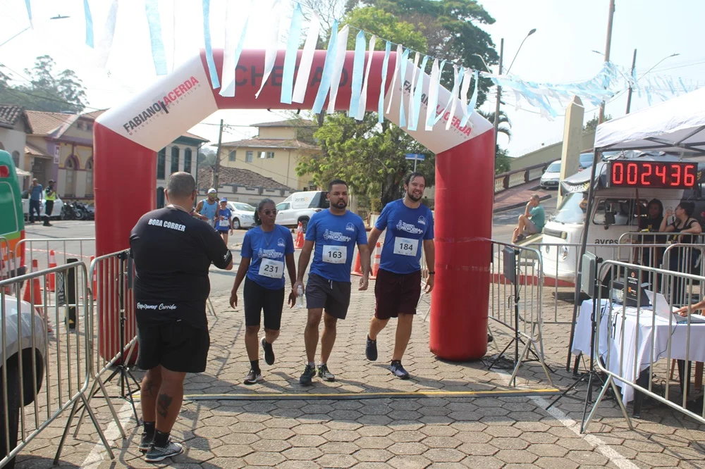 Corrida e Caminhada da Padroeira abre as comemorações dos 176 anos de Itabira; confira a galeria de fotos