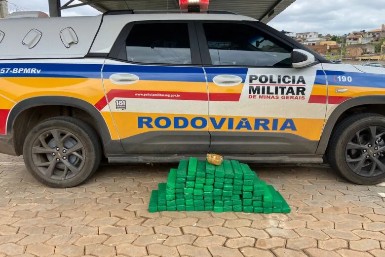 Homem é preso com 75 barras de maconha na MGC-120, em Itabira