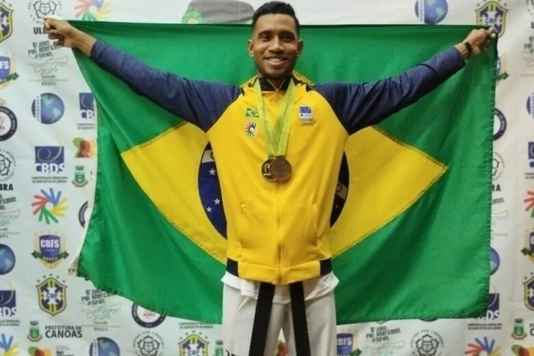 É campeão: itabirano Samuel Dreyfus conquista medalha de ouro nos Jogos Pan-Americanos de Surdos