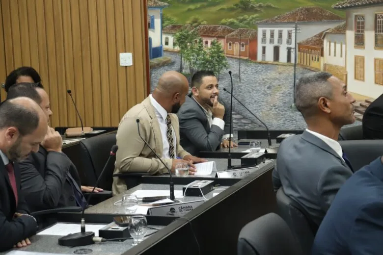 Após tentativa falha de adiamento na votação, Câmara aprova orçamento de R$1,3 bilhão para a Prefeitura de Itabira