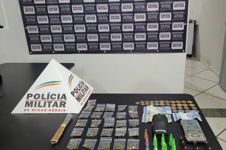 Polícia Militar apreende drogas, munições e veículo após operação em São José do Goiabal