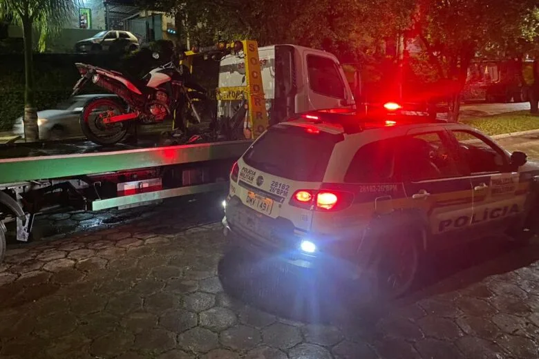 Polícia Militar recupera moto furtada em Itabira e prende suspeito por receptação em Santa Maria