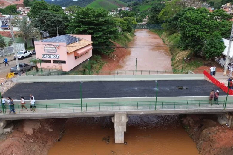 Santa Maria de Itabira inaugura ponte Nivaldo Gonçalves, marco da reconstrução após as chuvas de 2021