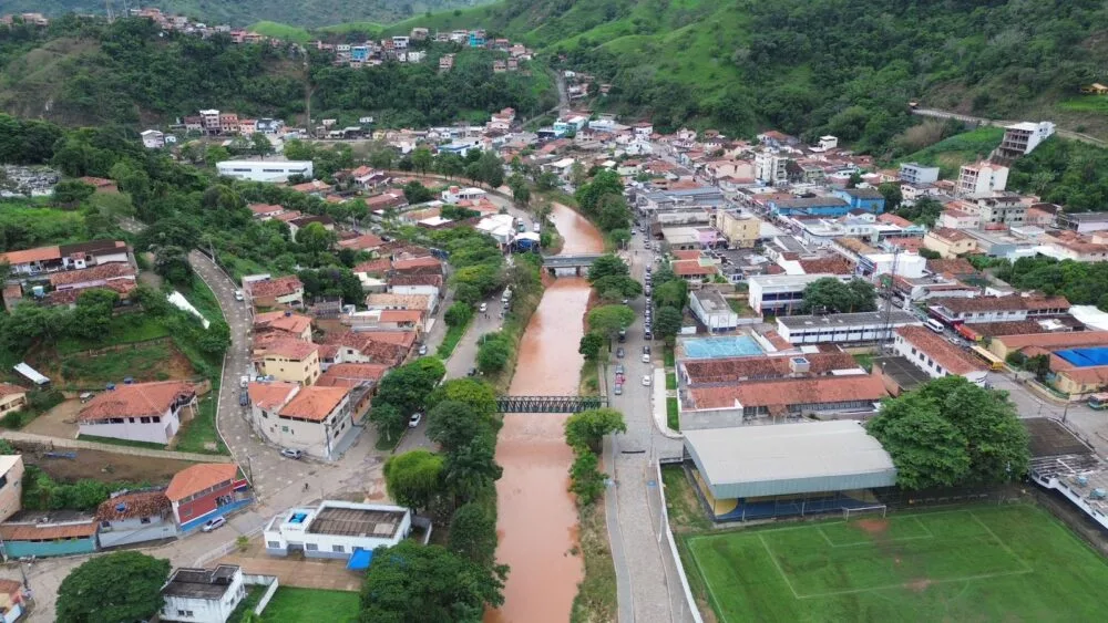 Santa Maria de Itabira inaugura ponte Nivaldo Gonçalves, marco da reconstrução após as chuvas de 2021