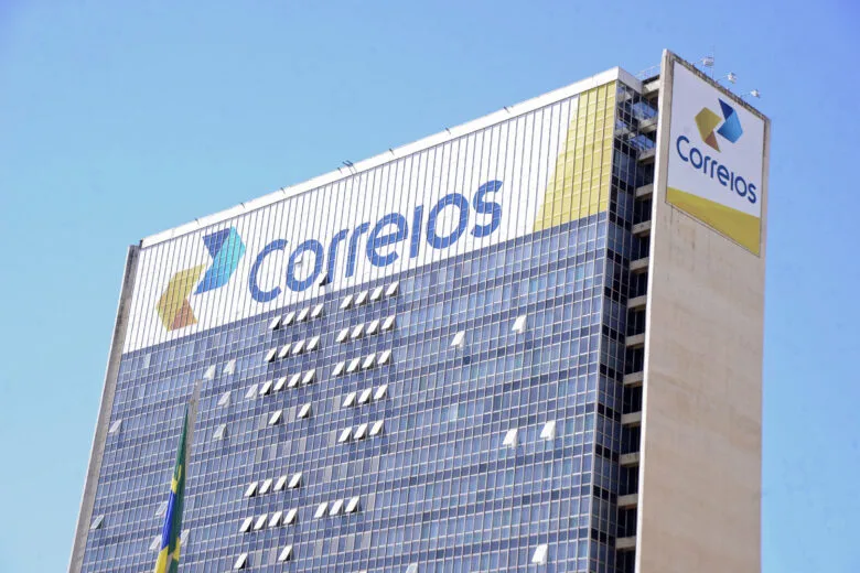 Correios têm prejuízo recorde e encontra-se à margem da insolvência