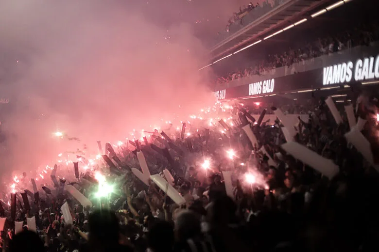 Atlético é punido pela Conmebol por uso de sinalizadores na semifinal da Libertadores